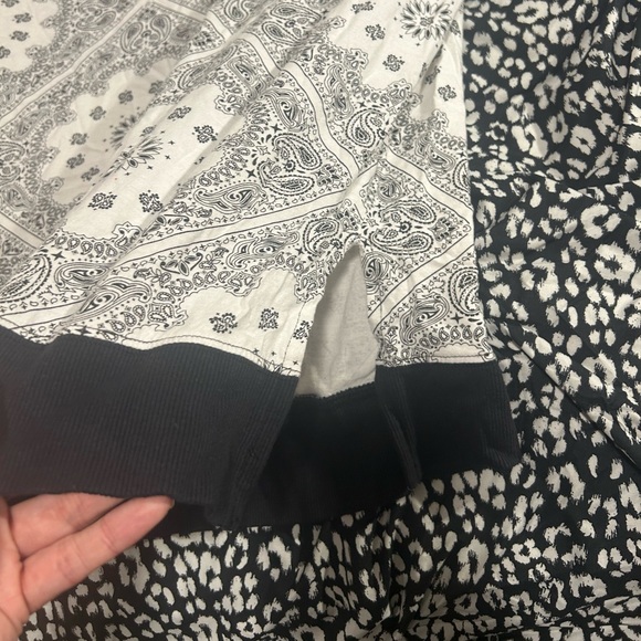 Hooded paisley print shirt - Picture 5 of 6